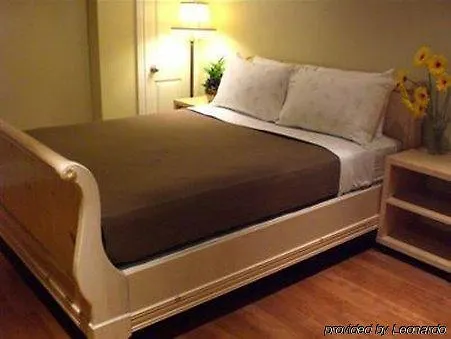A Seaton Dream Hotel Toronto 2*,