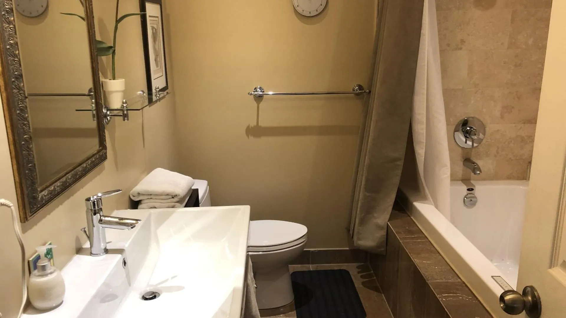 A Seaton Dream Hotel Toronto