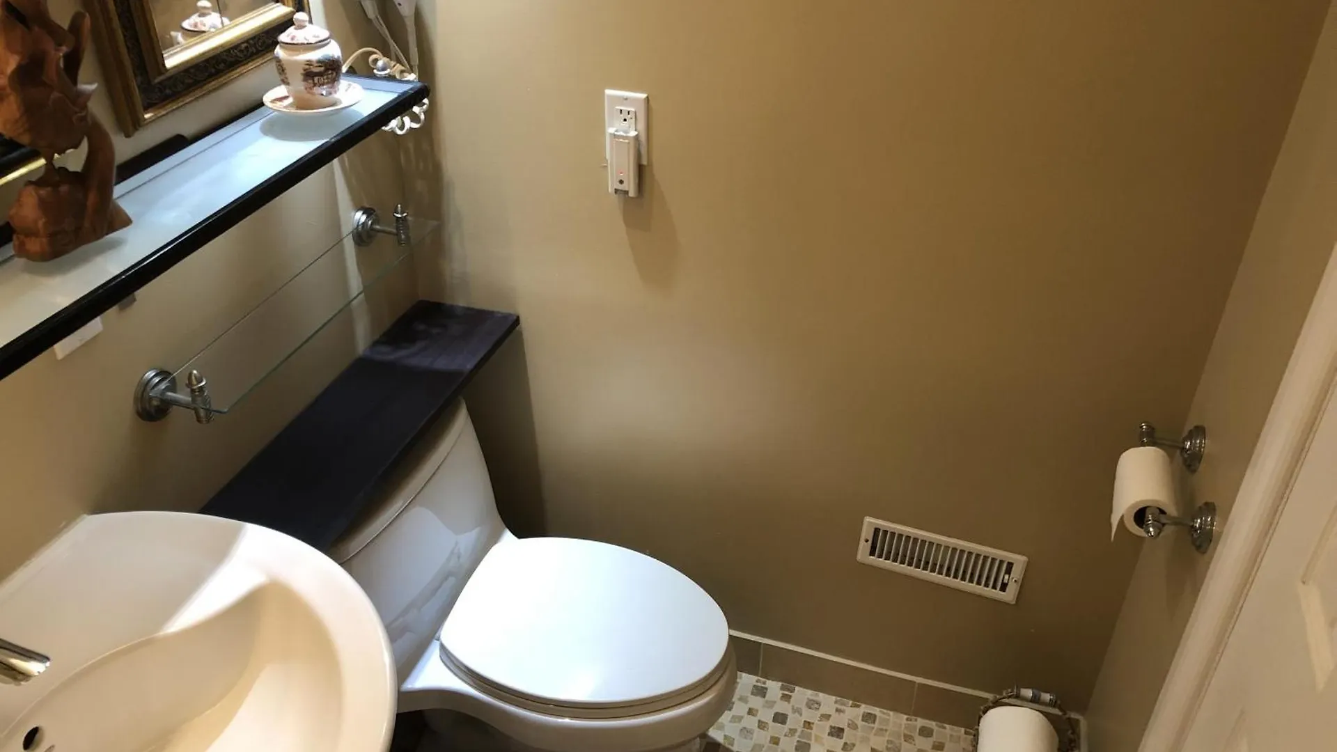 A Seaton Dream Hotel Toronto Canada